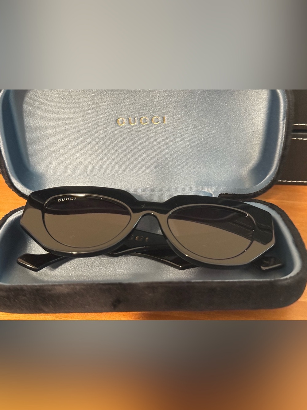 Gucci Black Cat-Eye Sunglasses with Dark Lenses
